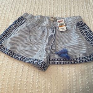 Vineyard vine shorts